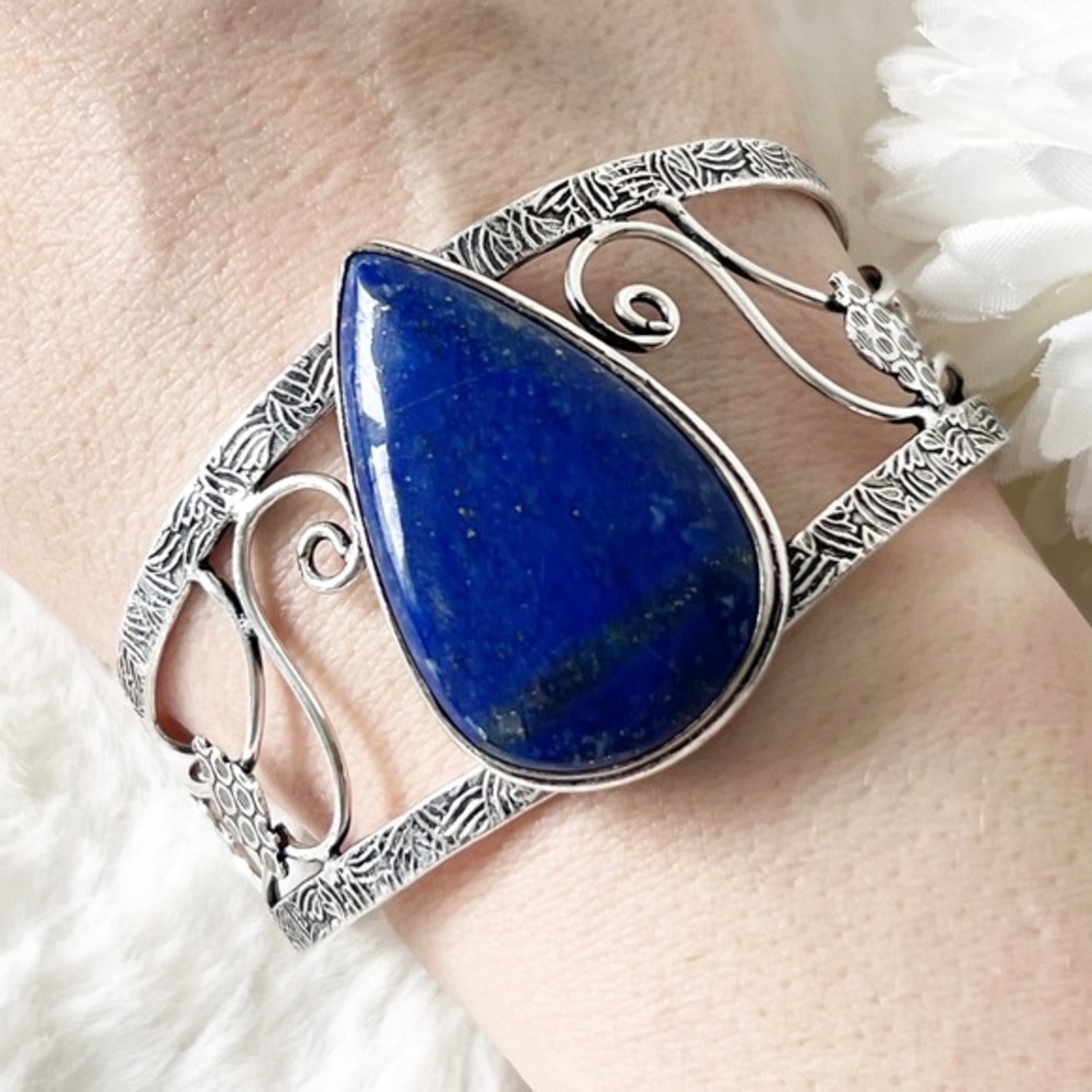 Lapis Lazuli 925 stamped sterling silver Teardrop cuff Bracelet. New/never worn